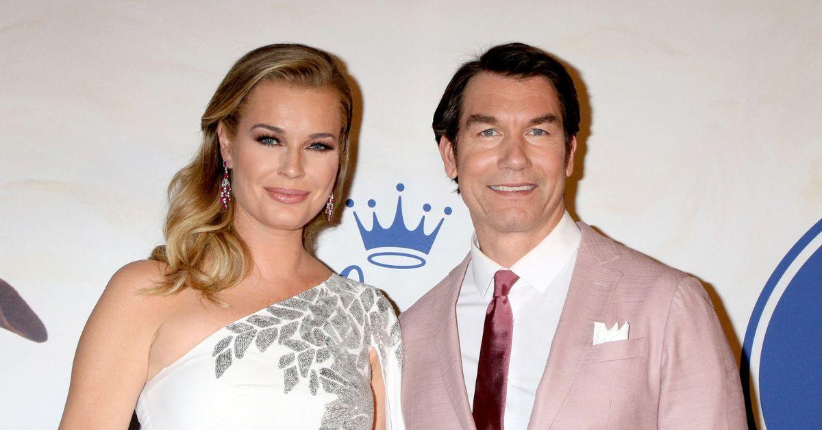 image of The couple has been married since 2007 and shares 17-year-old twin daughters, Dolly and Charlie.