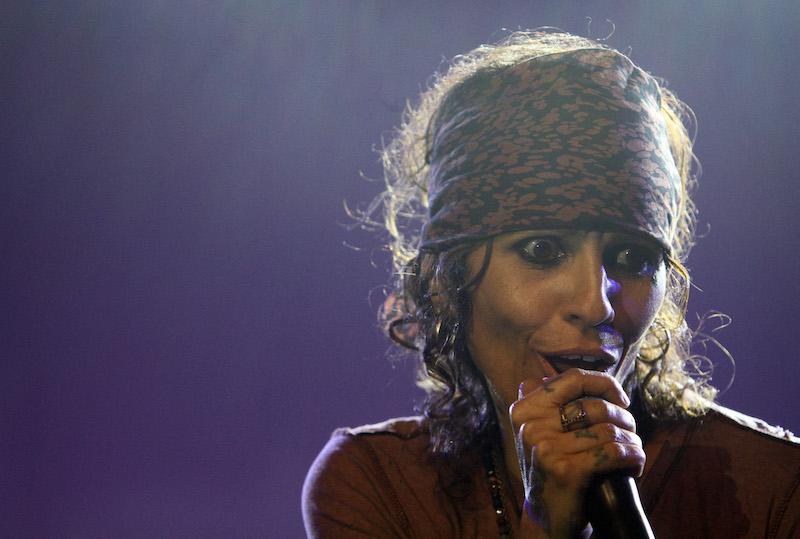 linda perry breast cancer