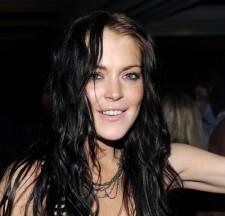 2010__04__Lindsay_Lohan_April8news 225×216.jpg