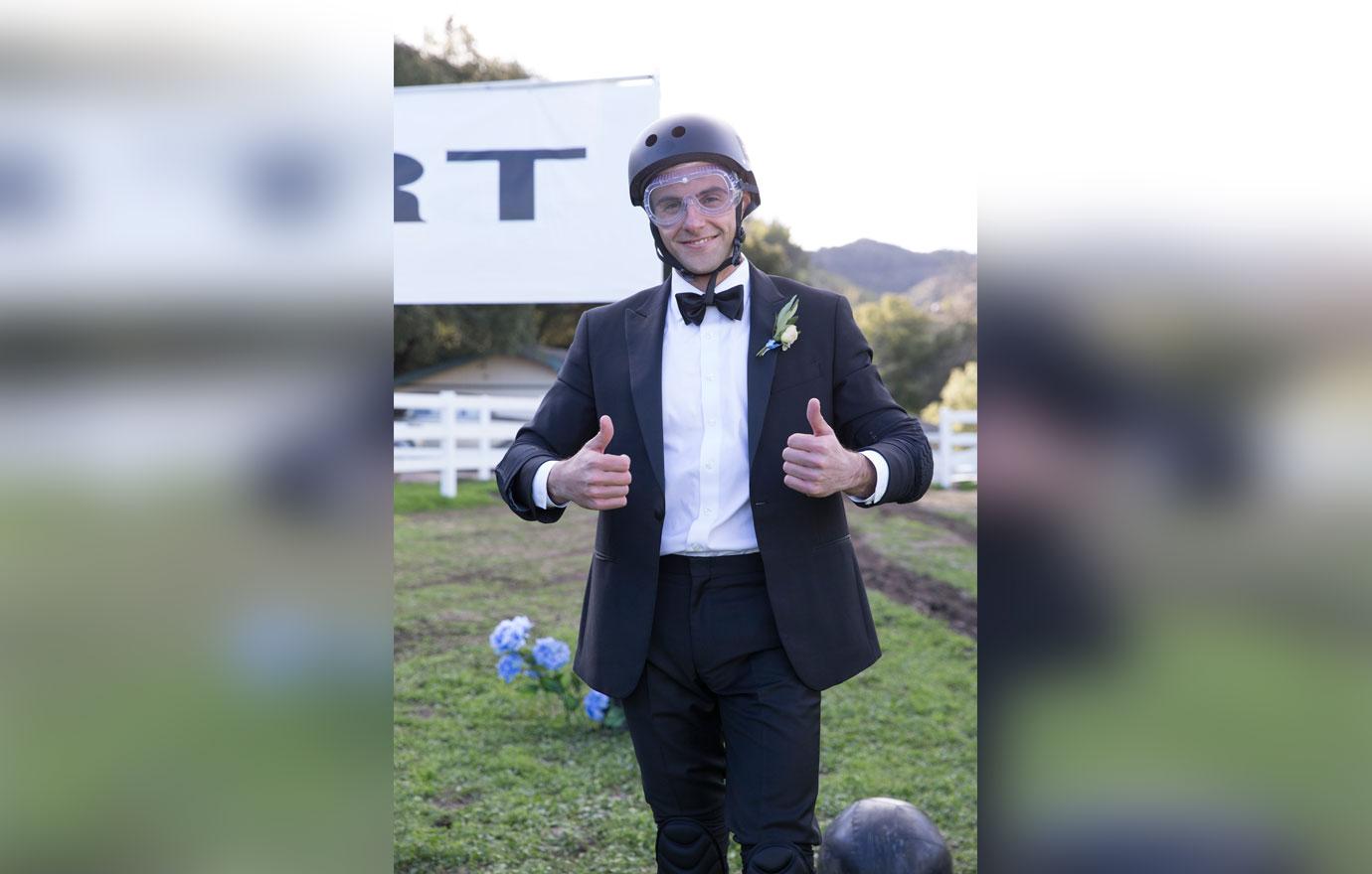 ‘Bachelorette’ Contestant Reveals Badly Injured Face After Terrible Fall