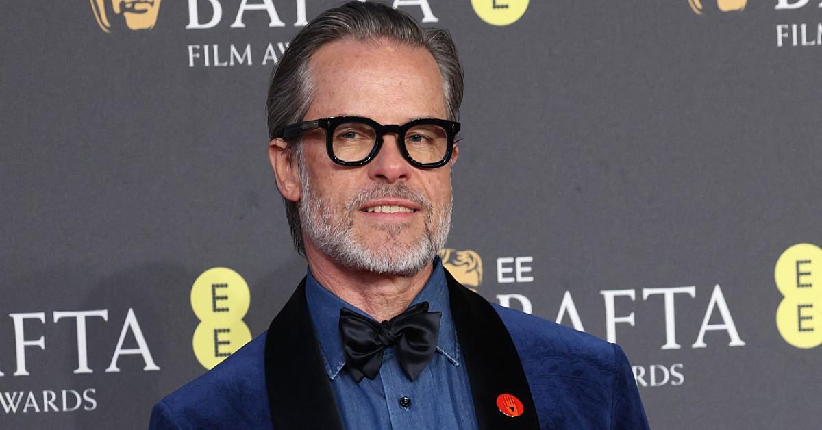 guy pearce claims kevin spacey targeted him scared la confidential