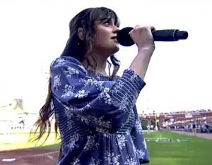 2010__10__Zoey_Deschanel_Oct20newsnea 300×234.jpg