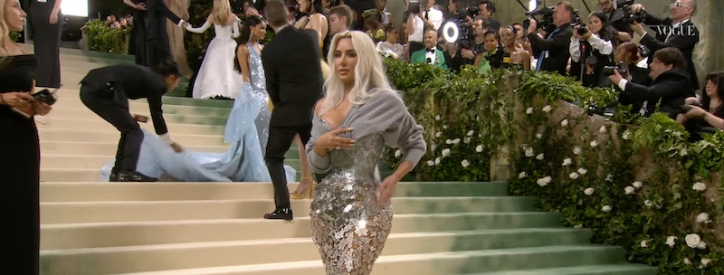 kim kardashian waist small met gala