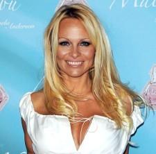 2009__12__wenn2644268 225×222.jpg