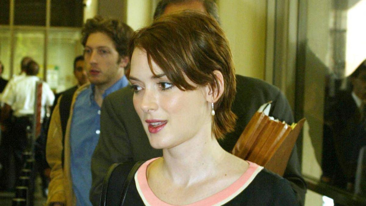 Image of 1990s-inspired hairstyles resurfaced across events and social media.