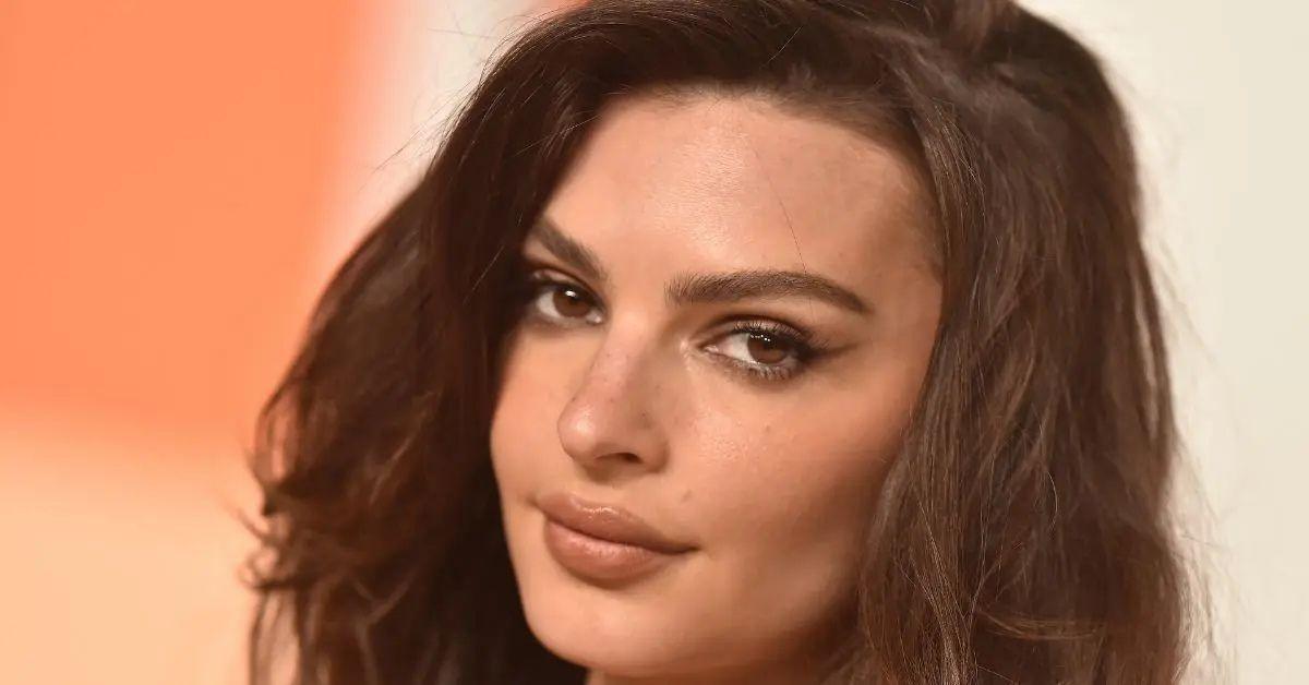 Photo of Emily Ratajkowski's hot take on divorce sparked a flurry of reactions online.