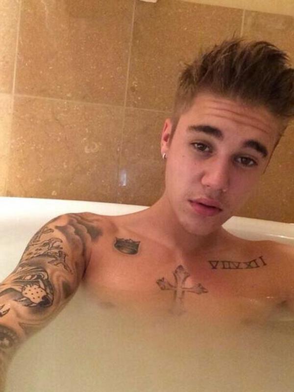 Justin bieber in the bath