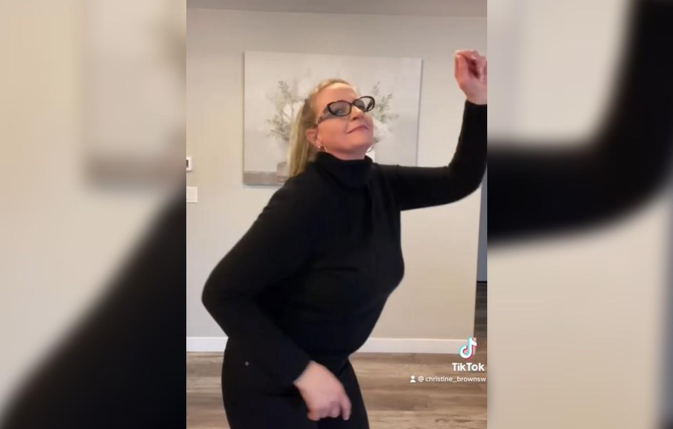 sister wives christine brown hilarious tiktok dance challenge