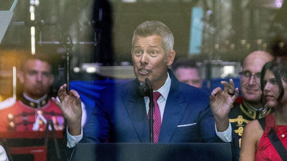 Image of Sean Duffy introduced Donald Trump at the event while criticizing the artists who backed out.