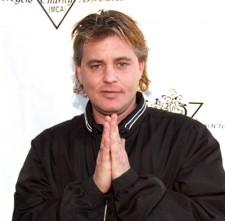 2010__03__Corey_Haim_March15news 225&#215;221.jpg