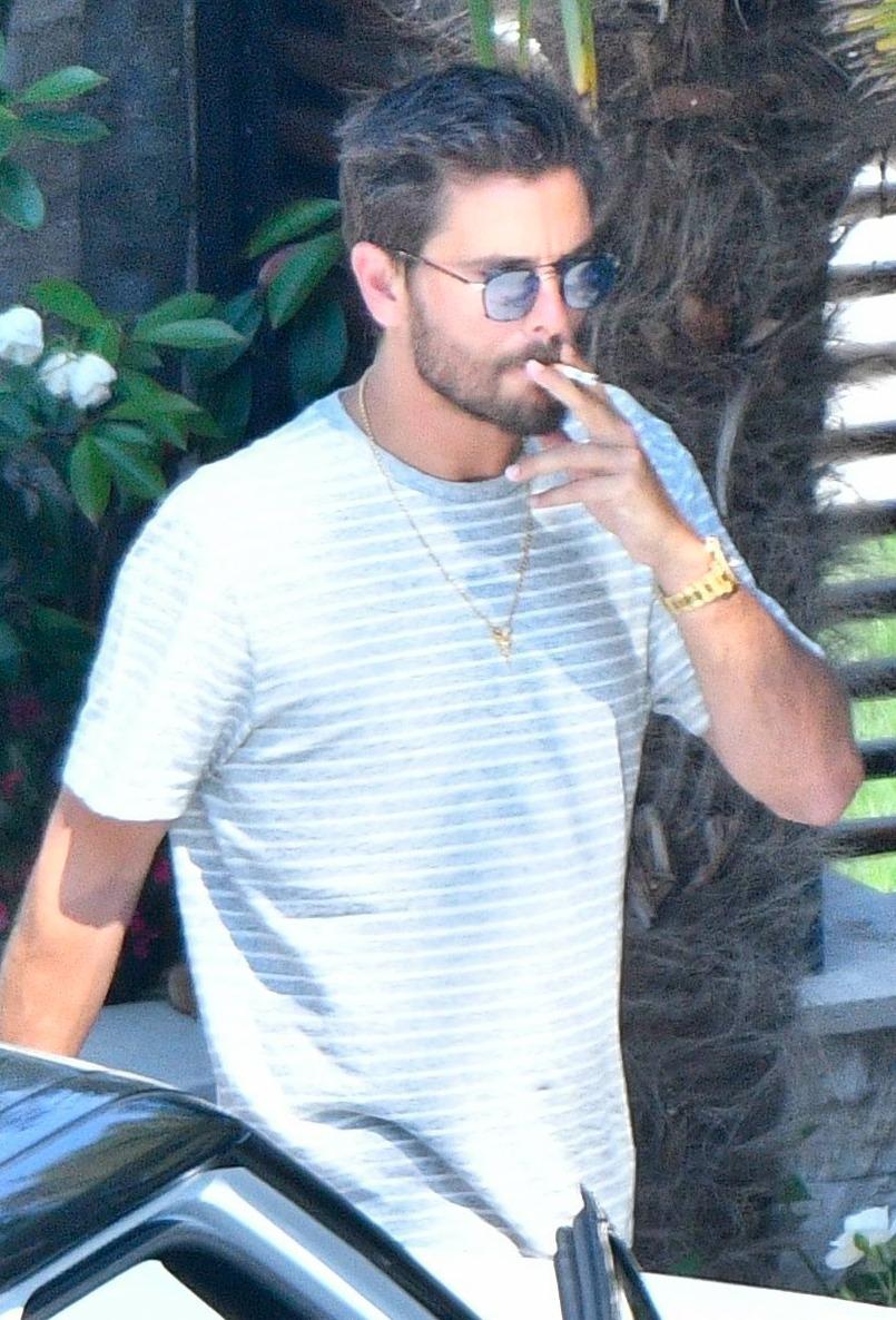 PICS] Scott Disick Finally Says Goodbye To His Bikini Babes In Cannes