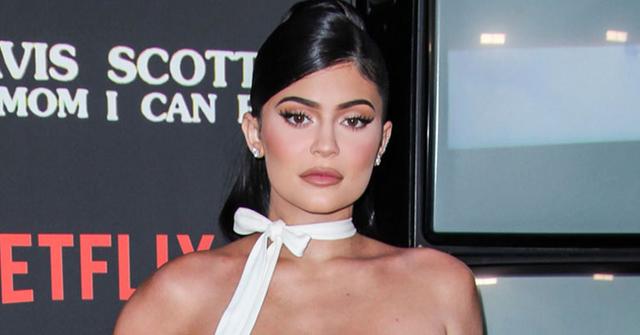 Kylie Jenner Lounges Topless In Bed — See The Pic 