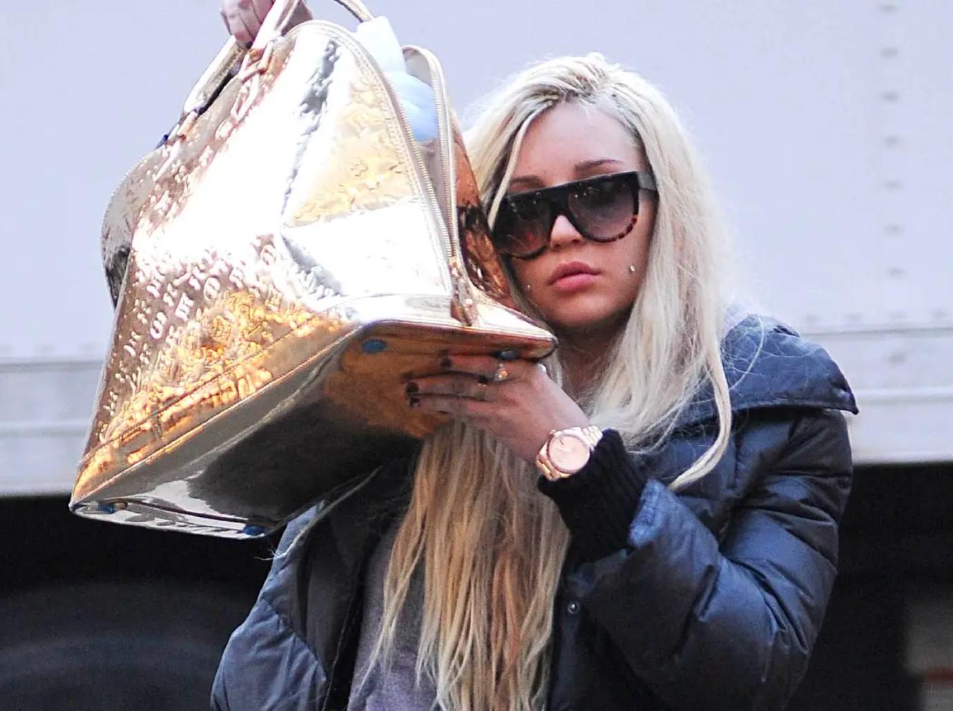 amanda bynes psychiatric hold extended week stopped medication