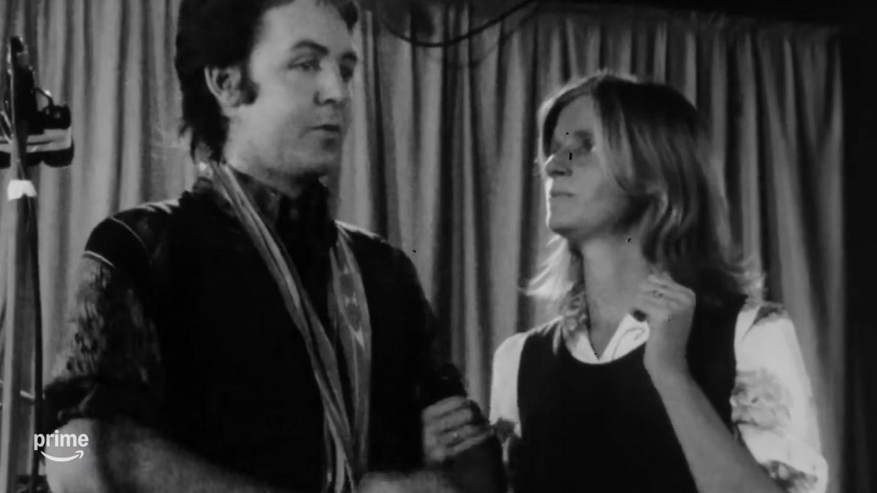 Photo of Linda McCartney joined the band Wings.