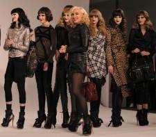 2010__02__Gwen_Stefani_Feb11_0872 225×197.jpg