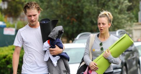 Kaley cuoco karl cook yoga 05