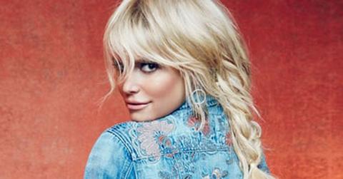 jessica-simpson-daisy-dukes-3