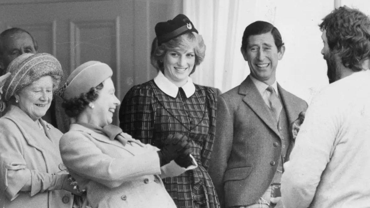 image of Charles and Diana