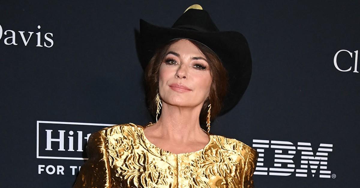 Shania Twain Gets Mixed Reactions From Fans After Debuting New Look
