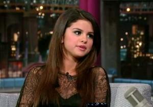 2011__03__Selena_Gomez_Letterman_March17news 300×209.jpg