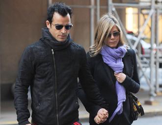 Justin theroux jennifer aniston jan27nea.jpg