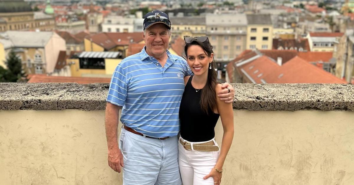 bill belichick girlfriend jordan hudson holiday photo nantucket stroll