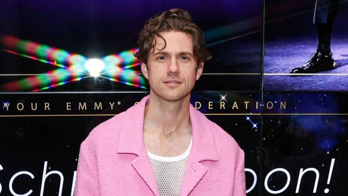 image of Aaron tveit
