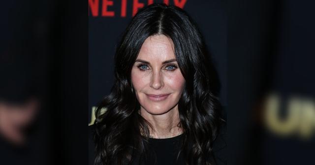 courteney cox new look turning heads source