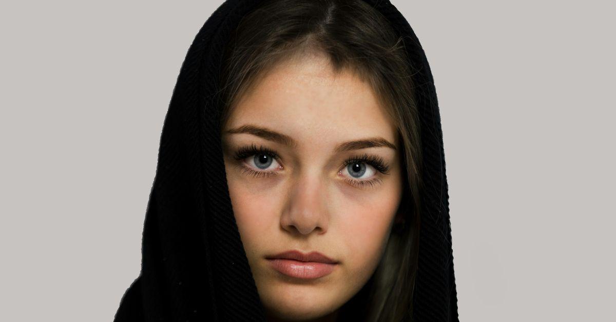 Image of Filtered aesthetics fuel unrealistic expectations in cosmetic consultations.