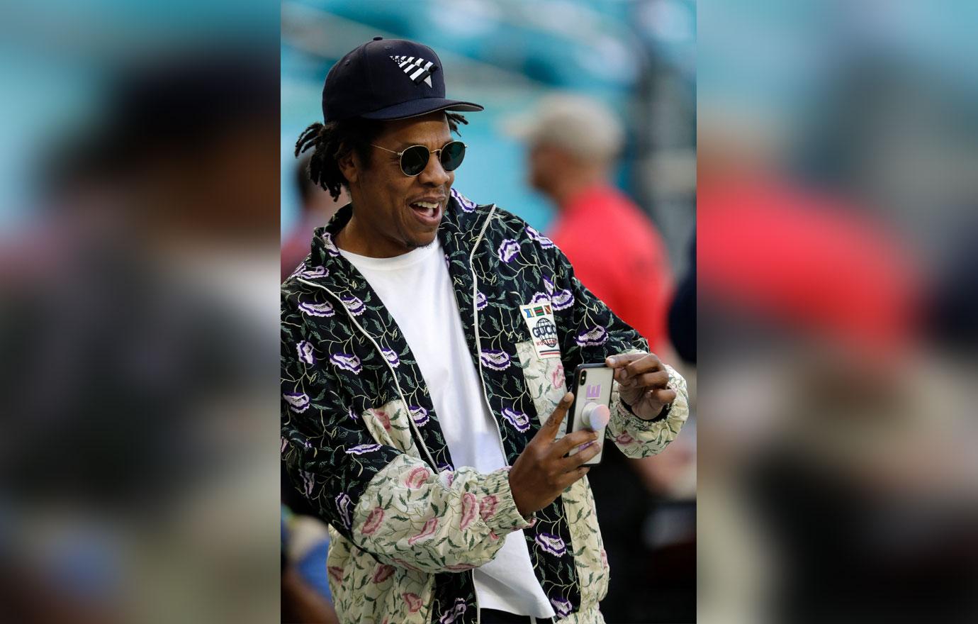 Beyonce & Jay-Z Sit During National Anthem At Super Bowl