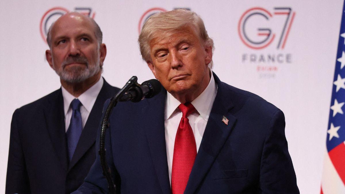Image of The people dissected Donald Trump’s body language throughout the summit.