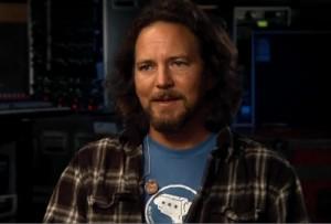 2011__07__Pearl_Jam_Twenty_July26newsne 300×203.jpg