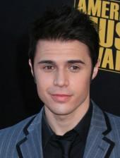 2009__12__wenn_kris1 170×224.jpg