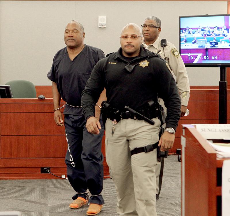 O.J. Simpson testifies during his evidentiary hearing in Clark County District Court on May 15, 2013 in Las Vegas, Nevada