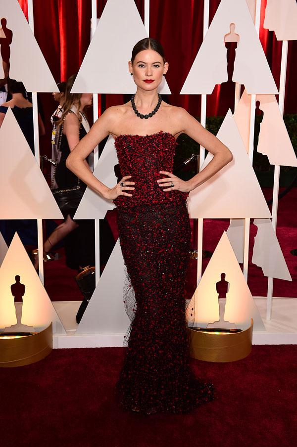 Behati prinsloo 2015 oscars red dresses