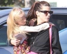 2010__04__sandra_bullock_sunny_james_april9news 225×184.jpg