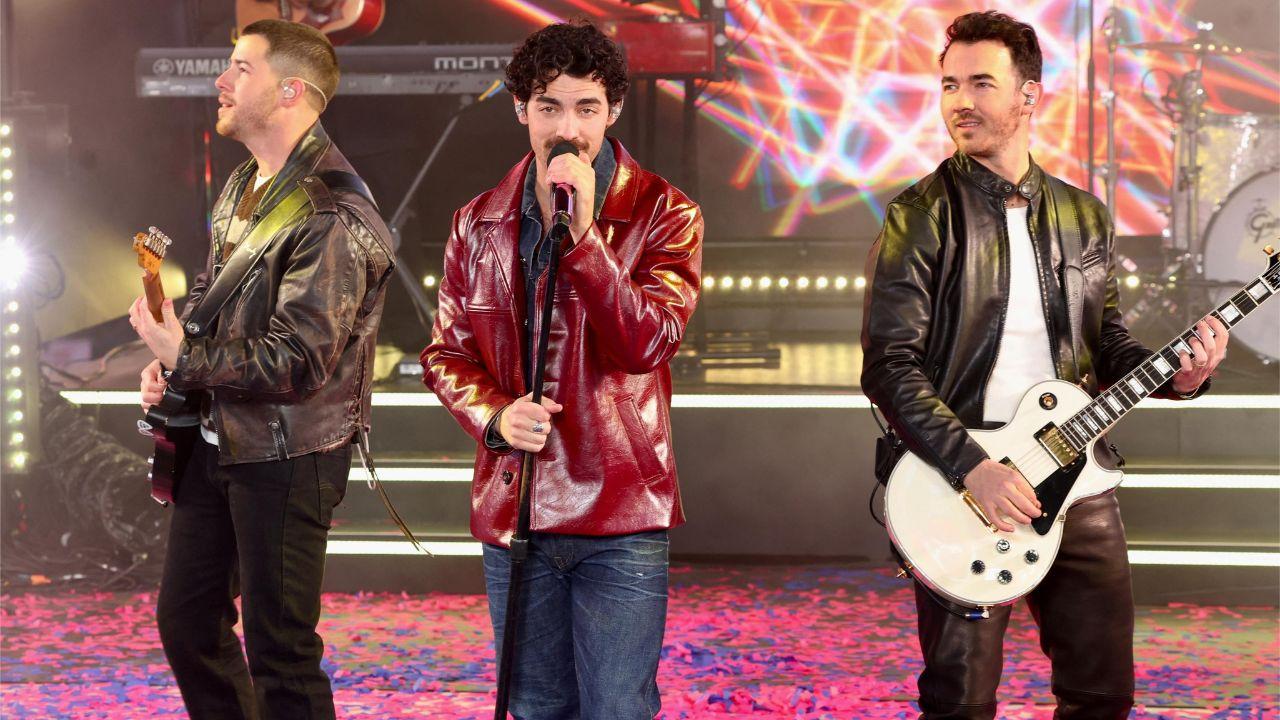 Image of the Jonas Brothers on stage.