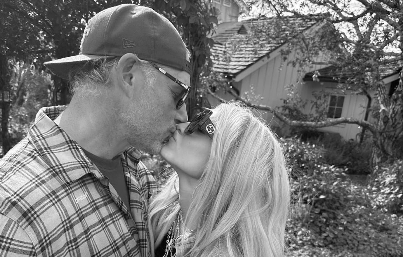 Jessica Simpson's Husband Eric Johnson Jobless And Lazy: Couple To