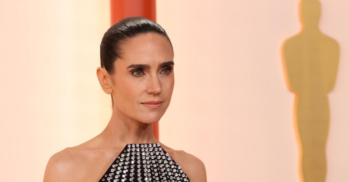 Jennifer Connelly Describes Her 'Magical' Experience Flying With Tom Cruise  (Exclusive)