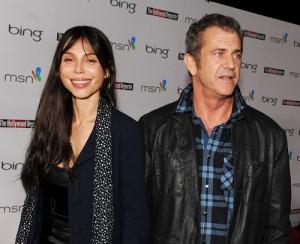 2010__11__Oksana_Grigorieva_Mel_Gibson_Nov9newsnea 300×244.jpg