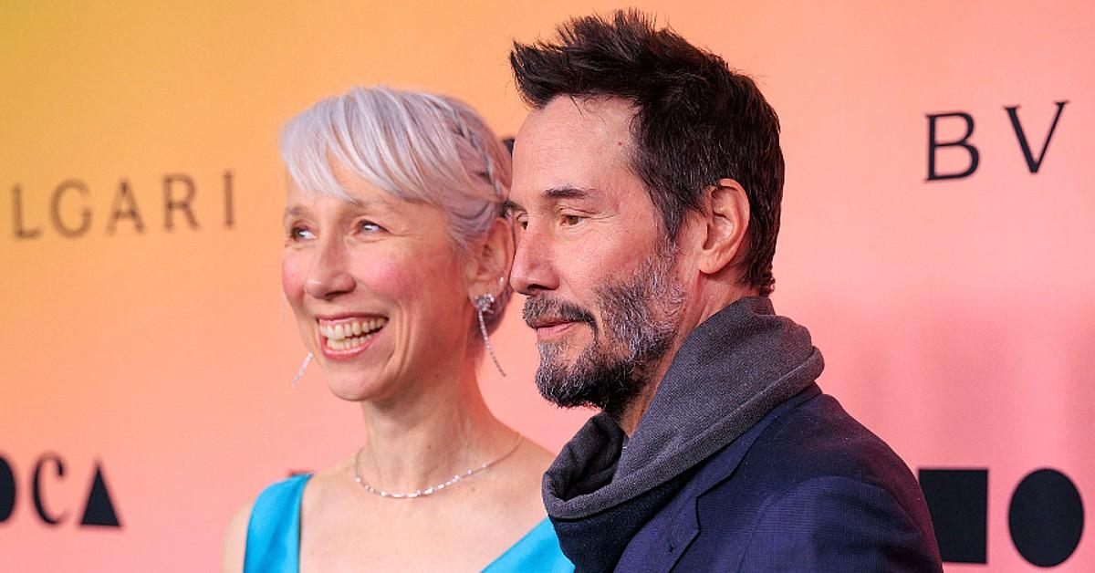 Keanu Reeves Kisses Girlfriend Alexandra Grant With His Eyes Open at L.A. Art Event