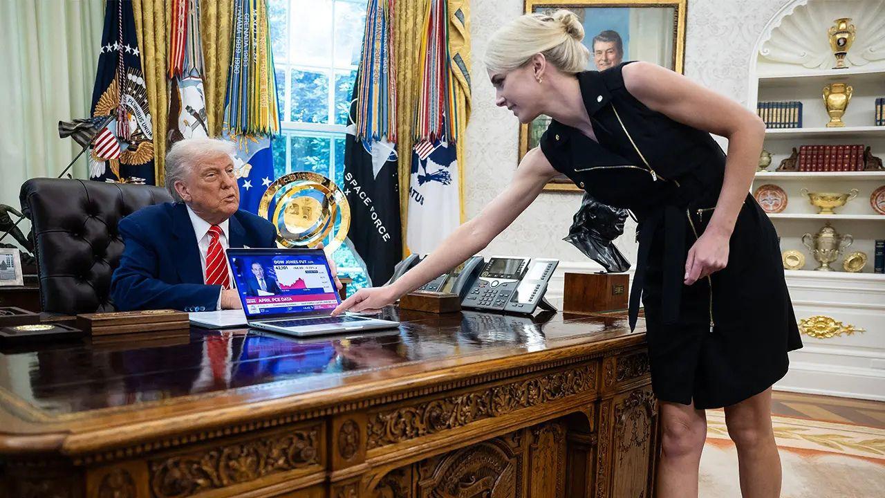 photo of A biographer claimed Melania Trump refused to attend events where Natalie Harp was present.