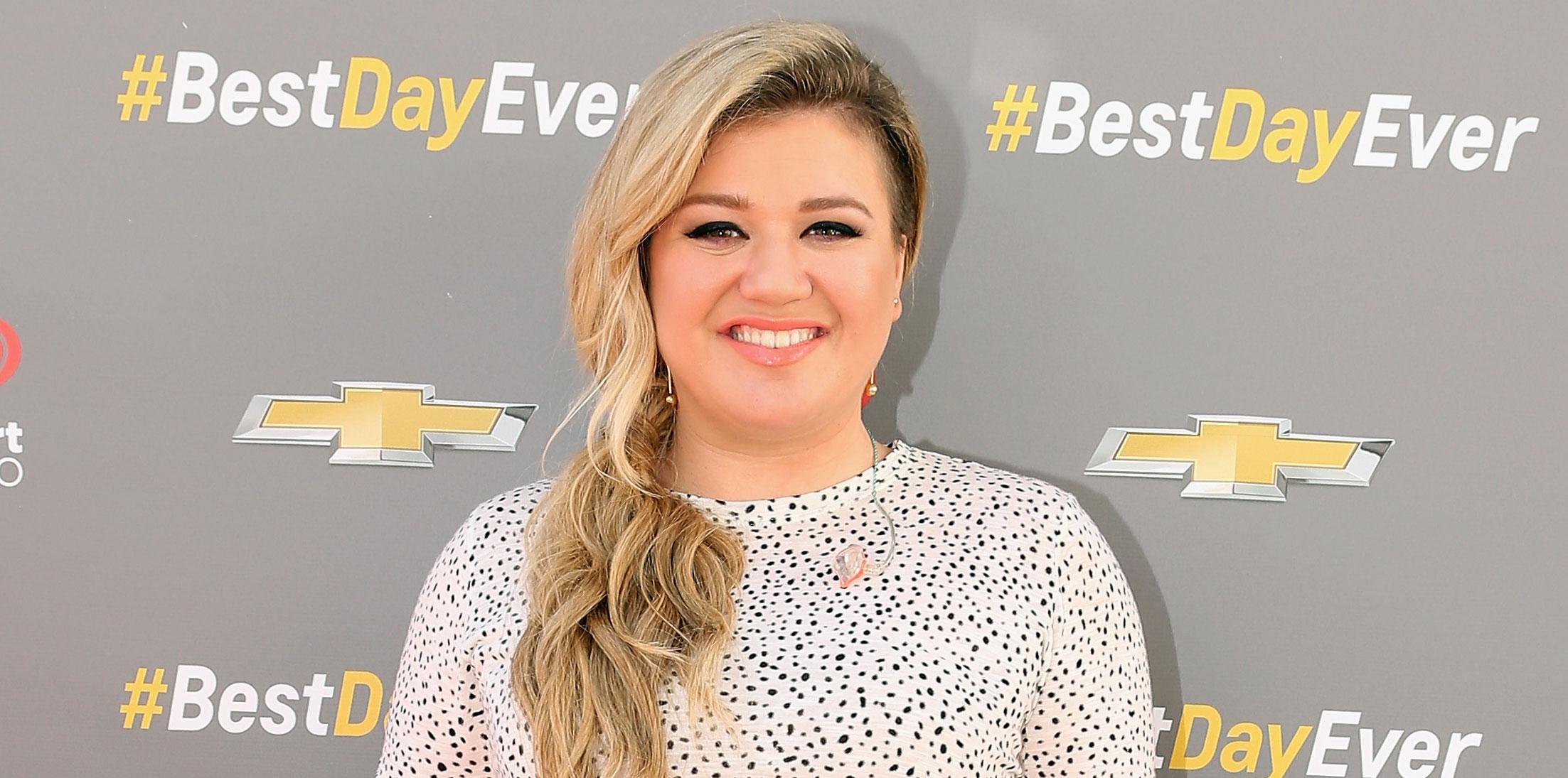 Kelly Clarkson American Idol Judge Long