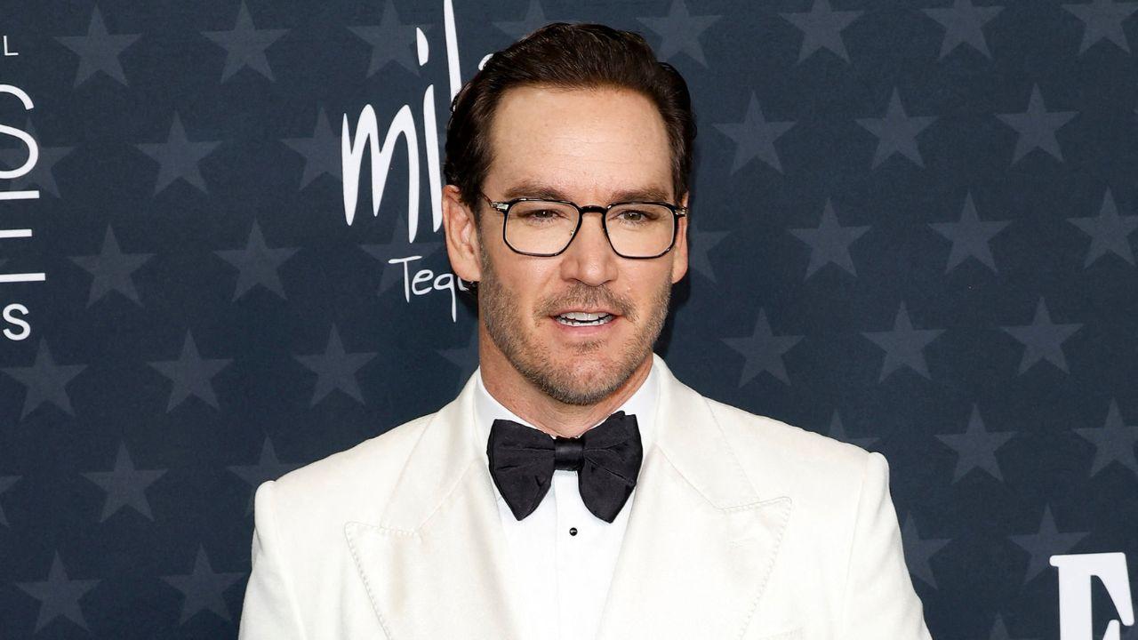 Image of Mark-Paul Gosselaar.