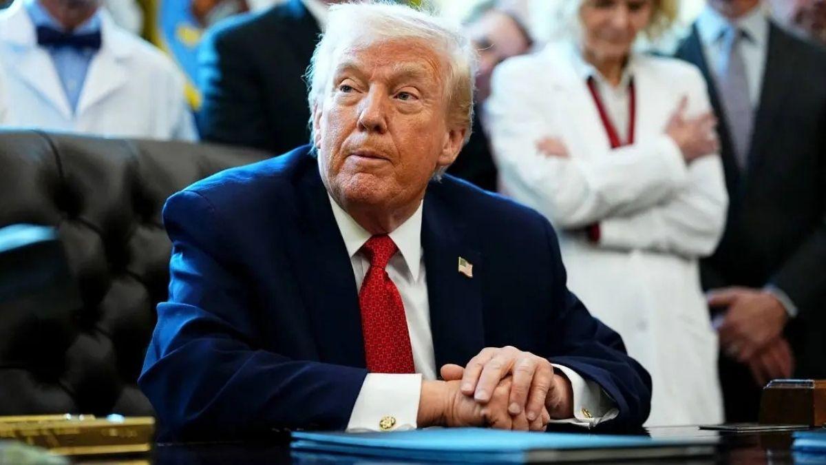 Photo of Trump's Secretary of Homeland Security, Kristi Noem, said Good was committing 'domestic terrorism' before the shooting.