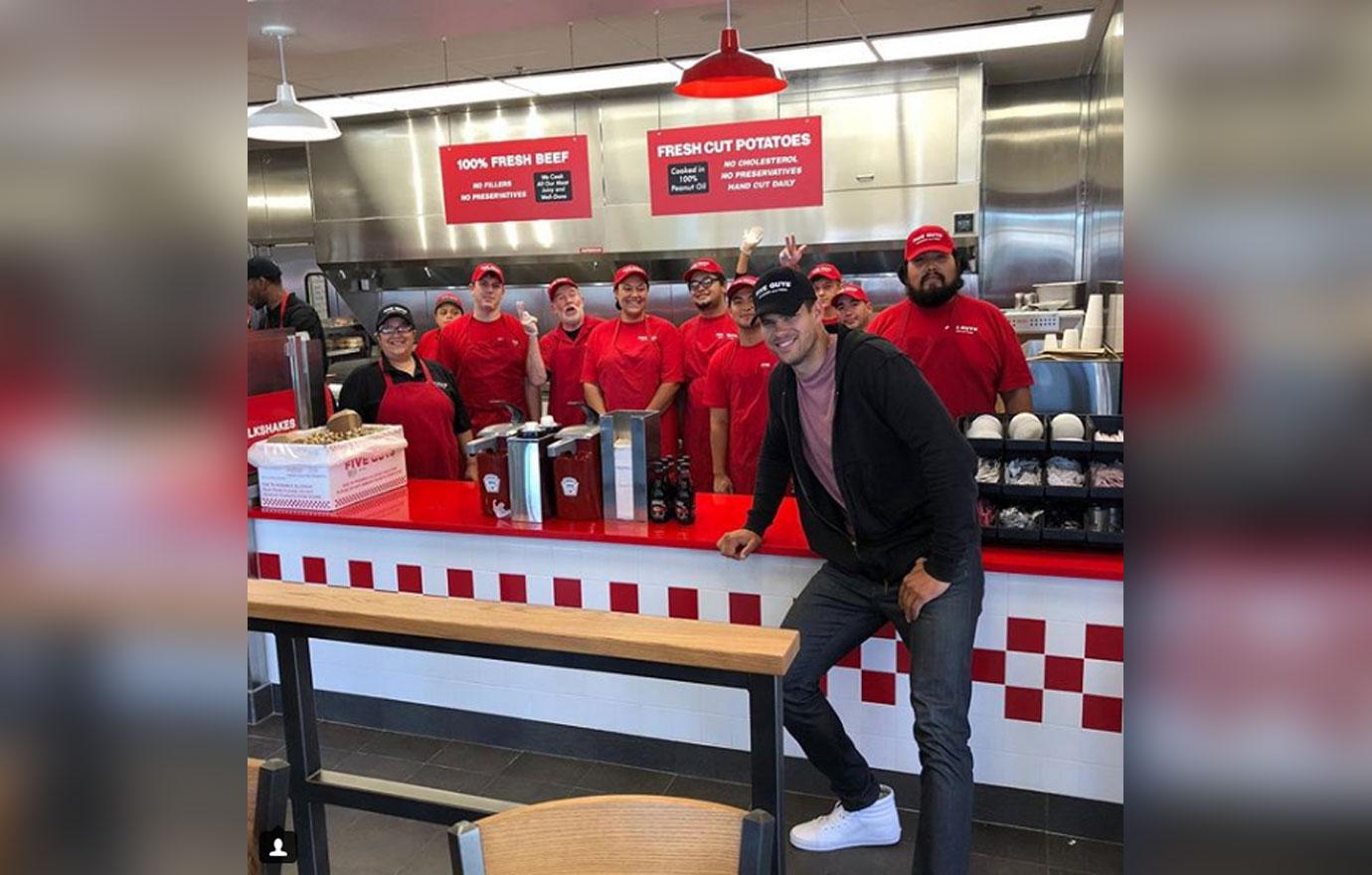 Kris Humphries 5 Guys 5