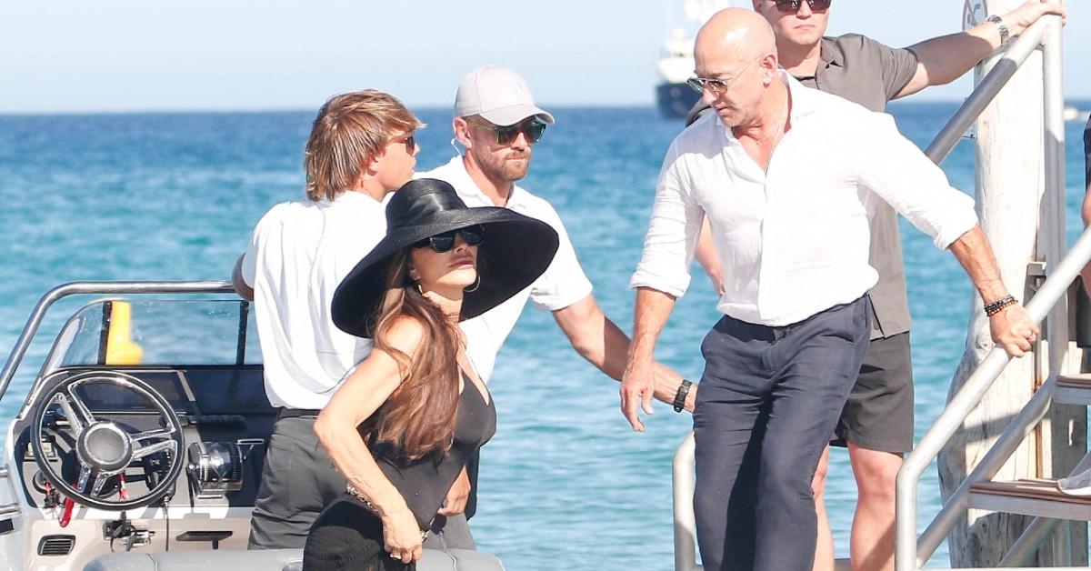 image of Lauren Sánchez showed off a daring look in Europe.