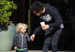 2011__01__pete_wentz_feb1_a3 300×209.jpg