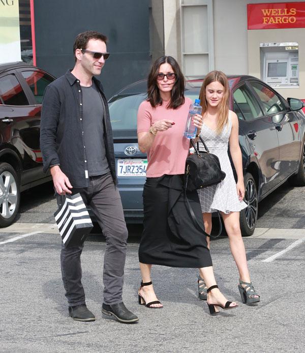 Courteney cox johnny mcdaid back together 04