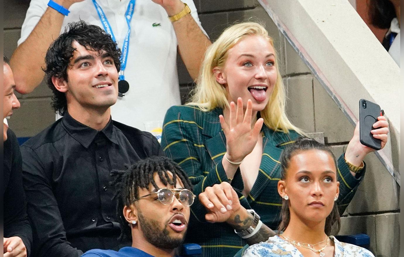 Joe Jonas and Sophie Turner Show PDA at 2018 U.S. Open